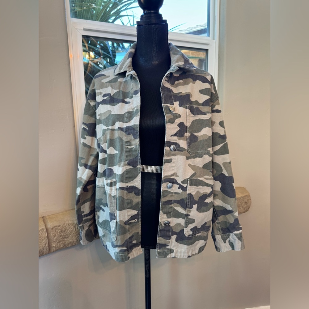H&M - DIVIDED Camouflage Camo Lightweight Jacket Women’s Size Small - Picture 2 of 10